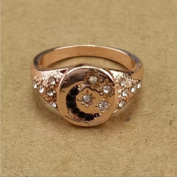 ROSE GOLD BLACK CRESCENT MOON RING SIZE 9 - Picture 3 of 5